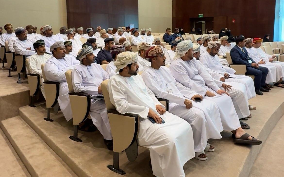 الطيران المدني تطلق مبادرة “شراكة” لتعزيز التكامل المعرفي وتنمية الكفاءات الوطنية بمحافظة ظفار 