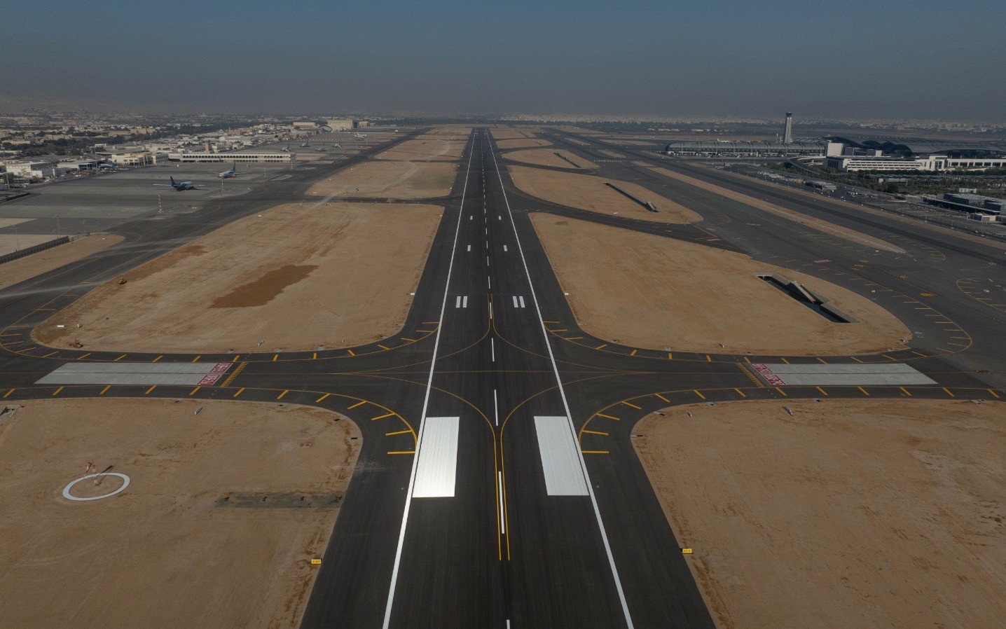 Commercial operation of the southern runway at Muscat International Airport Begins 