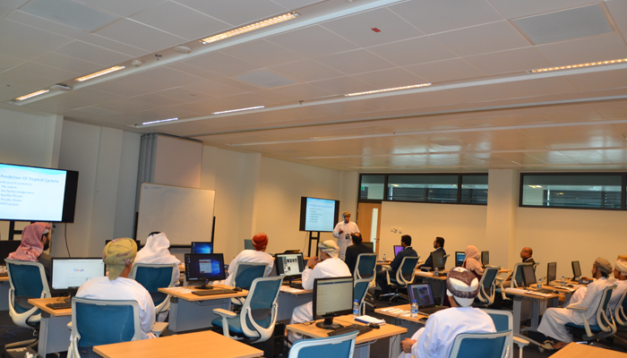 انطلاق الورشة الثالثة عشر في تطبيقات الأقمار الاصطناعية بمركز الامتياز لتطبيقات الأقمار الإصطناعية - (11-15 مارس 2018م)، "الأعاصير المدارية" 